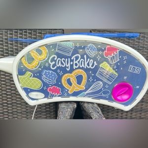 Easy Bake Oven by Hasbro